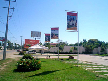 Lona impresa pendones estructura exterior poste gdl